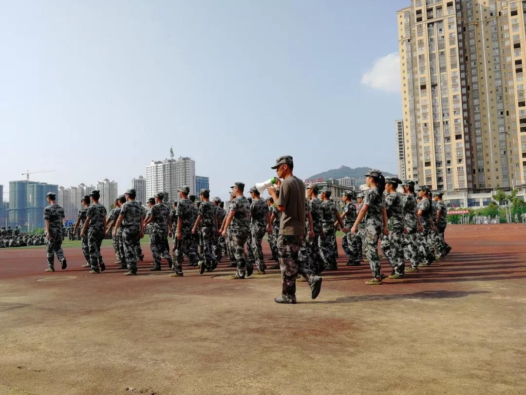 9月2日-9月6日，貴州工程職業(yè)學院聯(lián)合達內(nèi)集團協(xié)同共建的訂單班正式舉行了開班典禮。