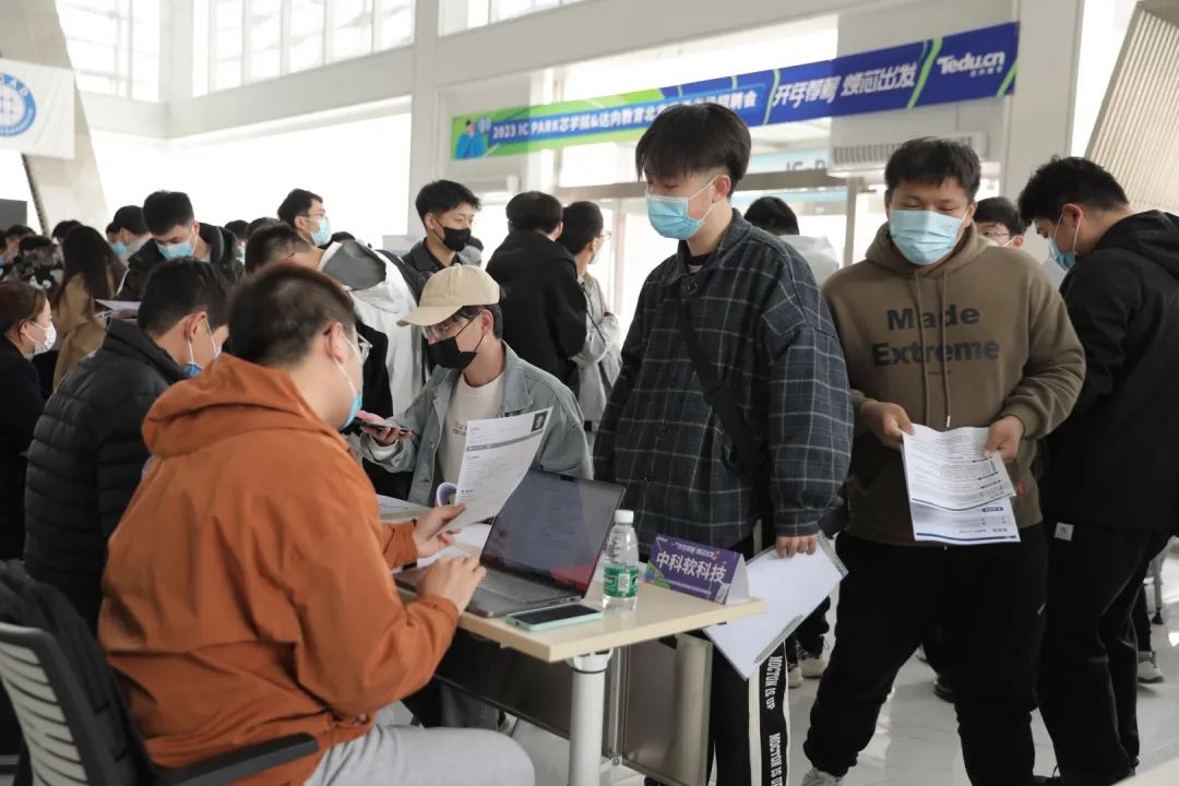 ?？粕鷮W計算機有前途嗎？